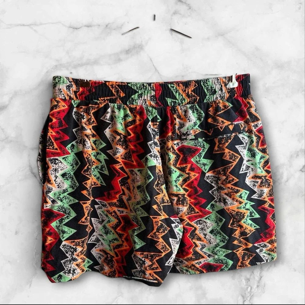 Nike Air Jordan Mens Large AJ 7 Retro Shorts Haire Zig Zag Print  Black